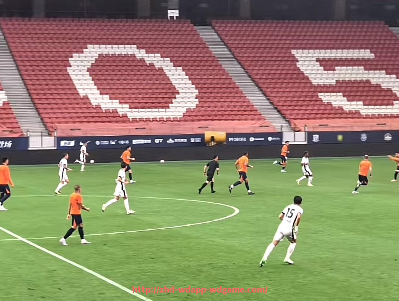 问鼎娱乐官网-2018年火箭队的精彩照片回顾与阵容分析